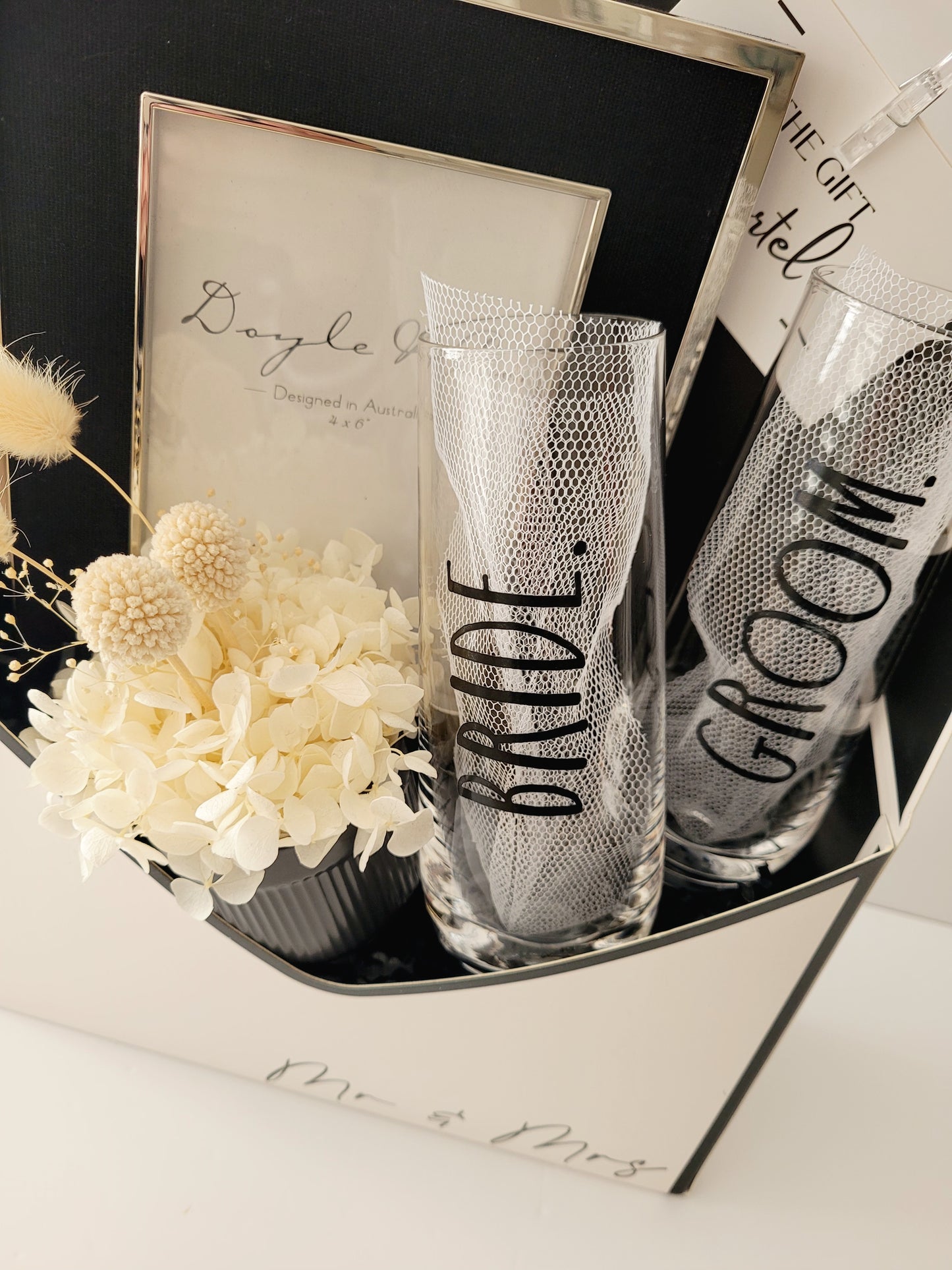 Newlyweds gift box