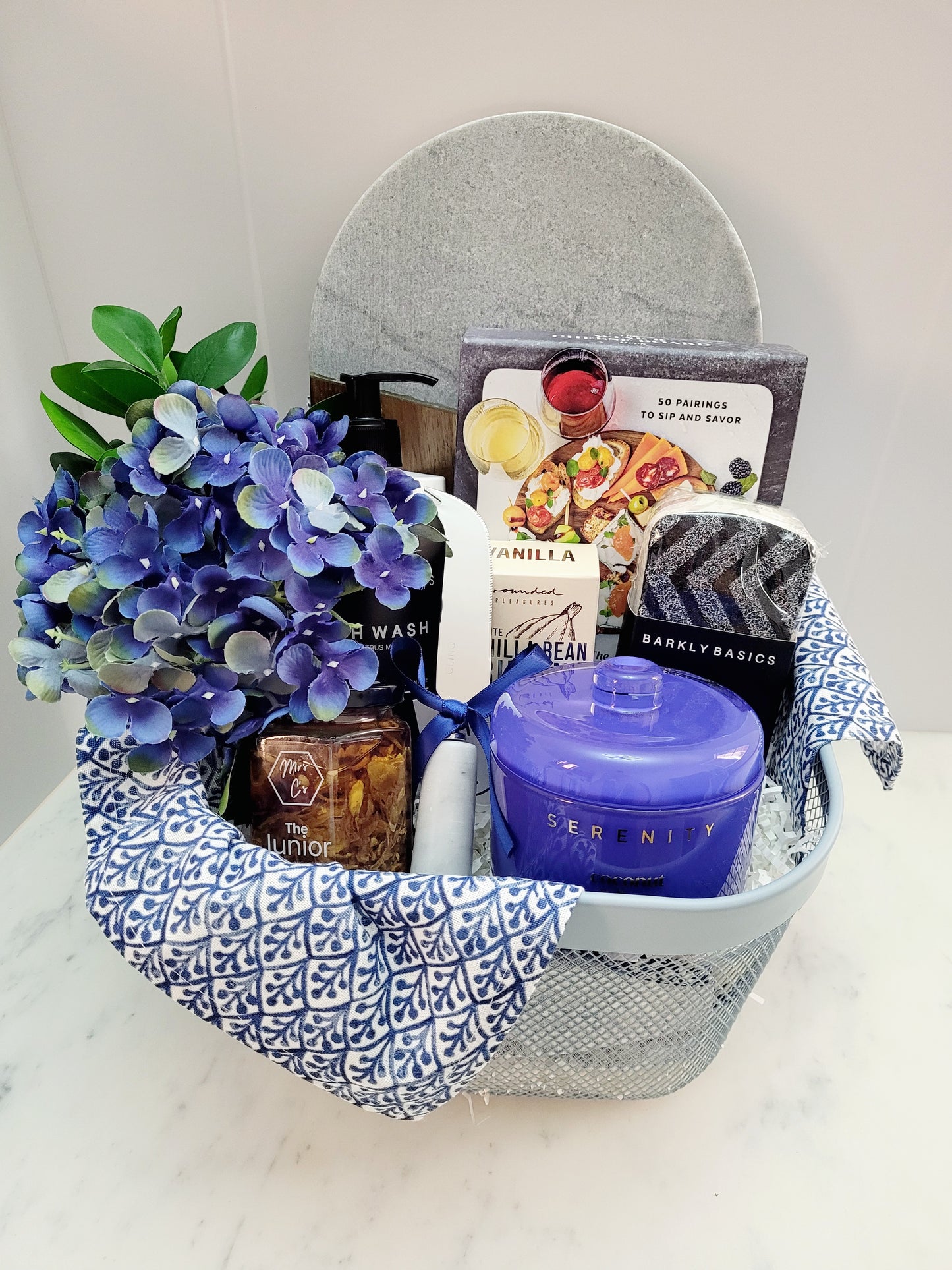 Home Sweet Hamptons deluxe gift basket