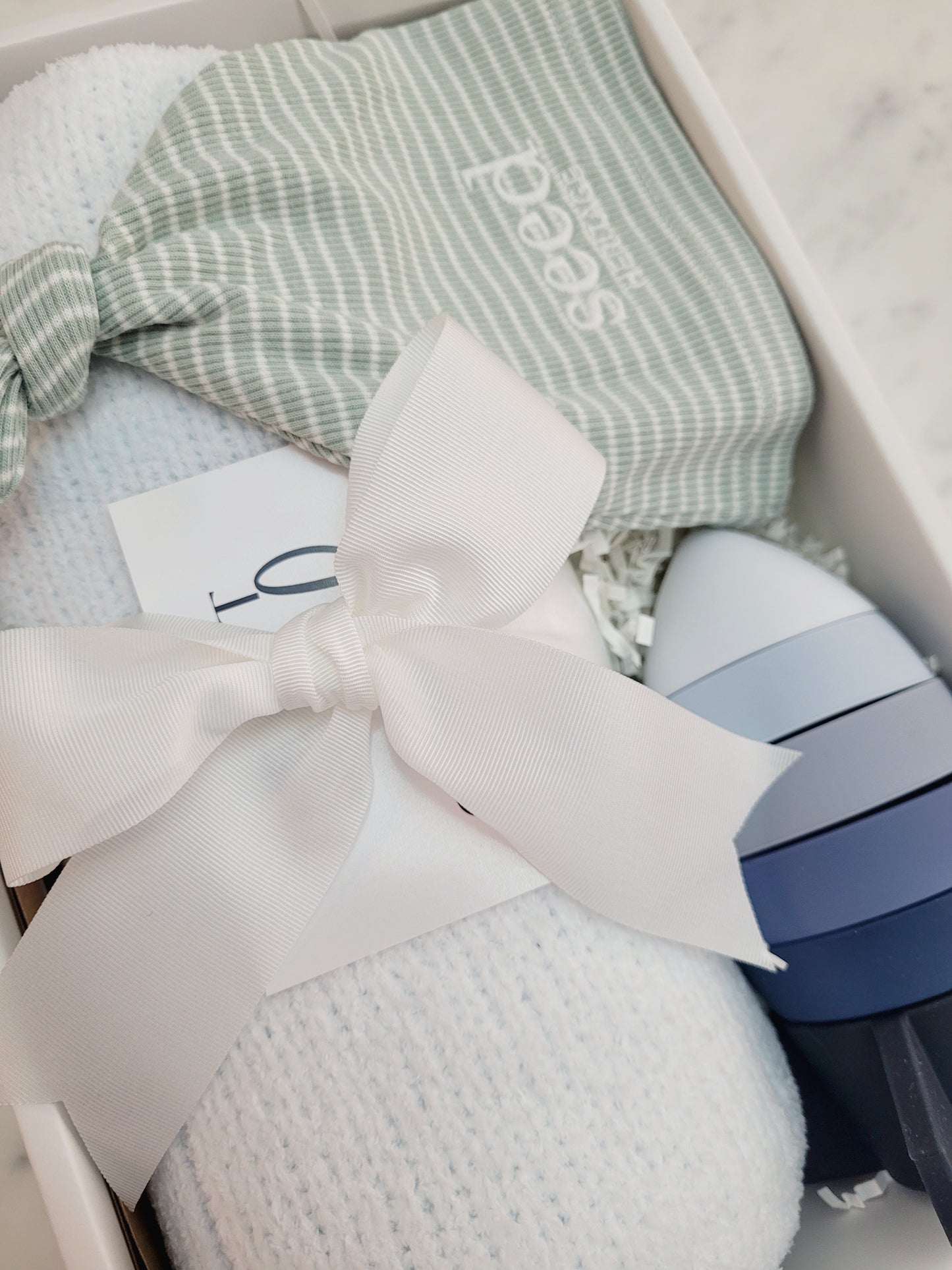Welcome to the world gift box