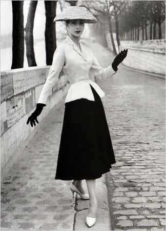 Dior: A New Look, A New Enterprise (1947-57): Palmer, Alexandra:  9781851779857: : Books
